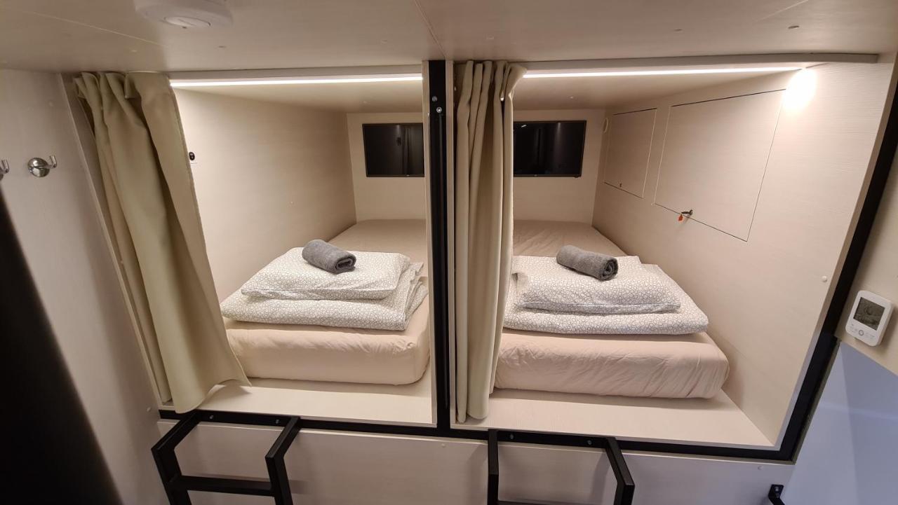 Cabin Hostel Любляна Экстерьер фото